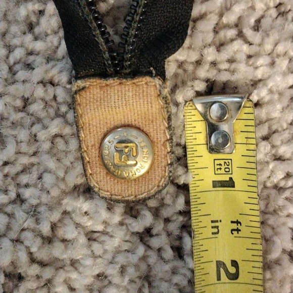 FENDI Gold Emblem - 100% Authentic FENDI vintage Gold Emblem w Zipper Line - Picture 3 of 6